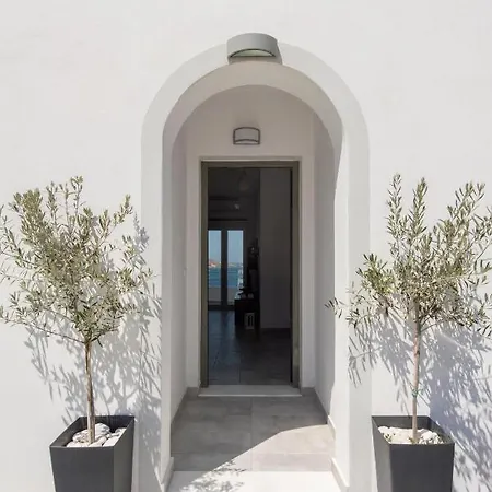 Ormos Naoussa's アパート ナウサ