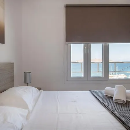 Ormos Naoussa's Naousa (Paros)