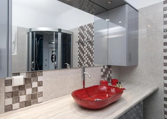 Ormos Naoussa's * Naousa (Paros)