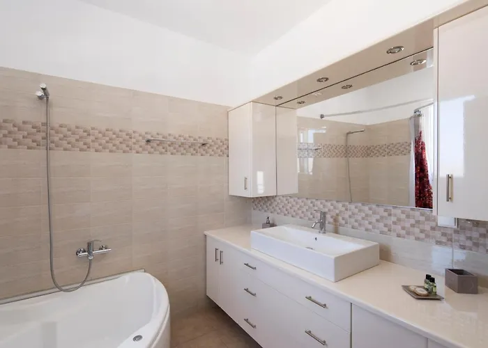 Ormos Naoussa's Apartman Náusza